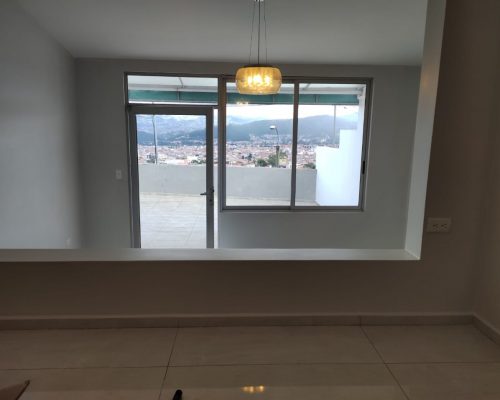 House With Spectacular View of Cuenca for Lease Near Universidad Catolica - Terrace