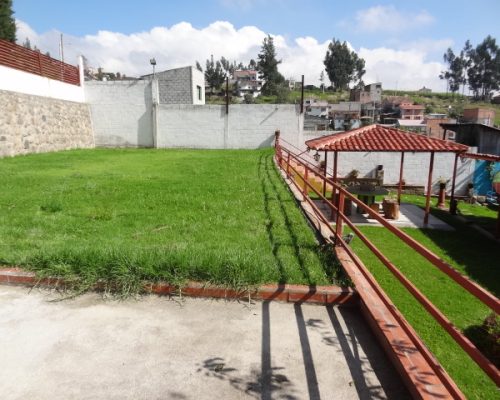 House With Very Large Land For Sale Via Misica - Near The Enderica Pools
