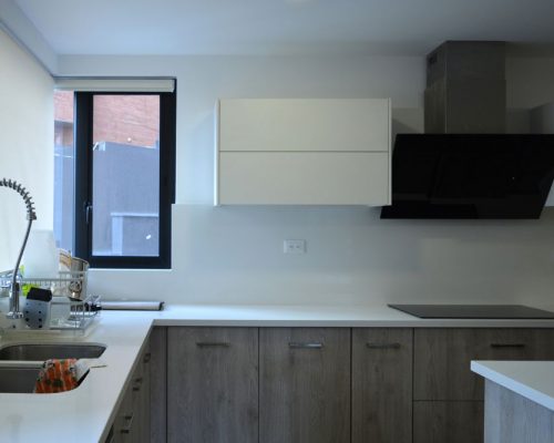 Incredible 3BDR Luxury Apartment with Beautiful Views of the City Kitchen