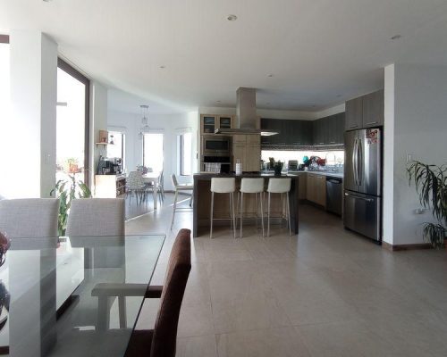 Luxurious 4BDR House with Spectacular Views in Challuabamba - Living Dining