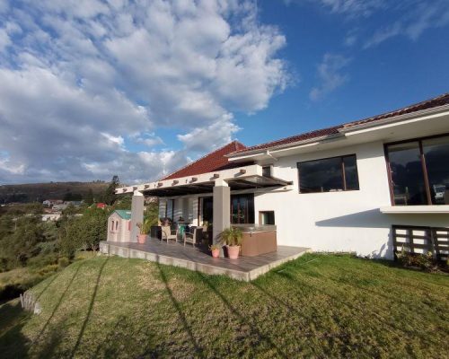 Luxurious 4BDR House with Spectacular Views in Challuabamba - Rear 2