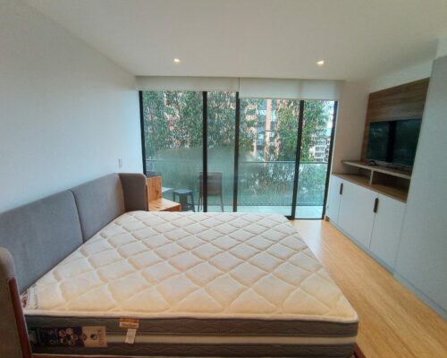 Luxury 2bdr Apartment With Balcony In Prime Location Close To Tram 16