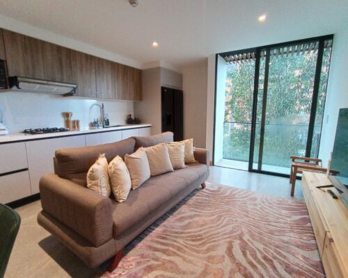 Luxury 2bdr Apartment With Balcony In Prime Location Close To Tram 5