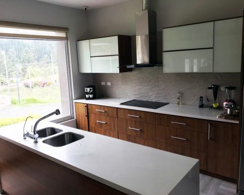 Luxury House For Sale In Chaullabamba - Cruz Loma Sector Kitchen