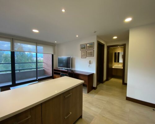 Luxury Suite With Balcony Featuring Amazing Views In Upscale Building 5