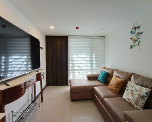 Modern 1BDR Loft-Style Apartment - 4