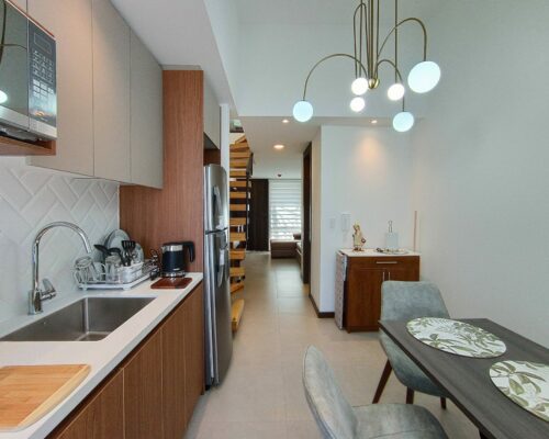 Modern 1BDR Loft-Style Apartment - 6