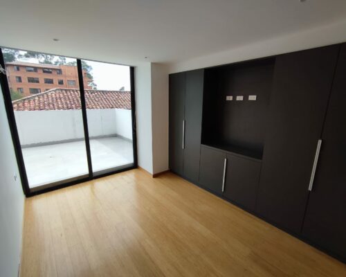 Modern 2bdr Apartment With Terrace And Balcony In Prime Location 10