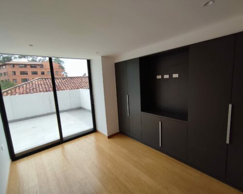 Modern 2bdr Apartment With Terrace And Balcony In Prime Location 6