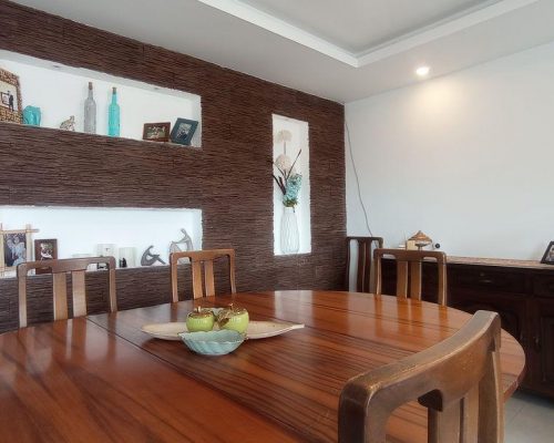 Modern 3BDR Apartment in one of the Most Sought-After Areas of Cuenca - Dining