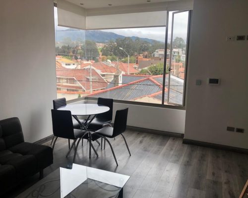 Modern Suite in Excluisve Location (Puertas del Sol)2