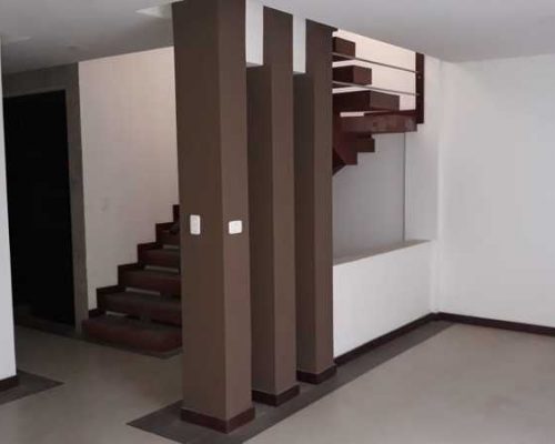 New Houses For Sale In Sector Ucumbamba Stairs Landing