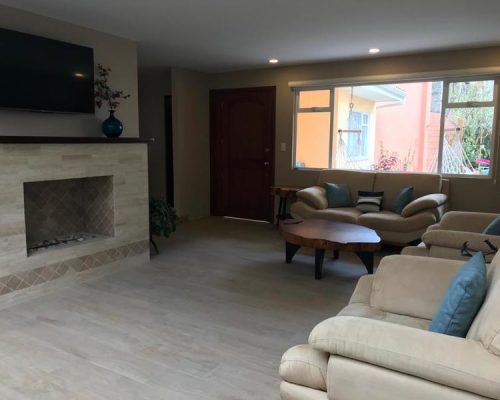 Remodeled Home For Sale On 1 De Mayo - Living