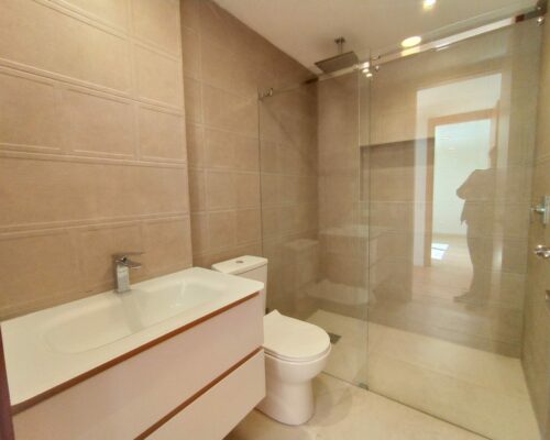 Riverside 2bdr Apartment With Patio In Upscale Building In Cuenca's Best Location [ground Floor] 1