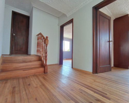 Spacious 4BDR Home with Green Area in Popular Neighborhood -18