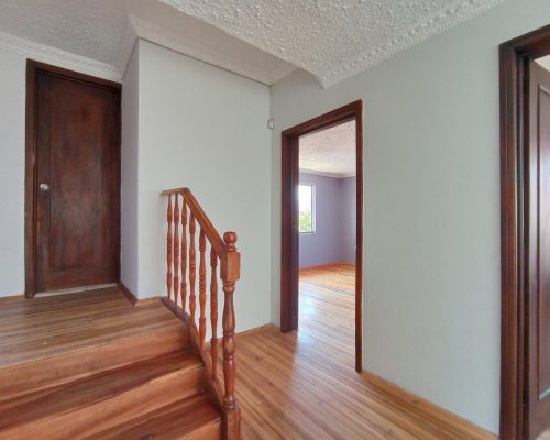 Spacious 4BDR Home with Green Area in Popular Neighborhood -25