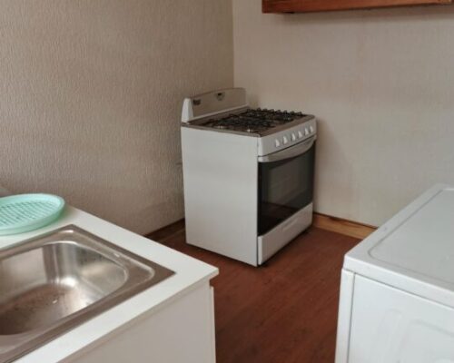 Spacious 6 Bedroom Home With Large Yard & Parking 22