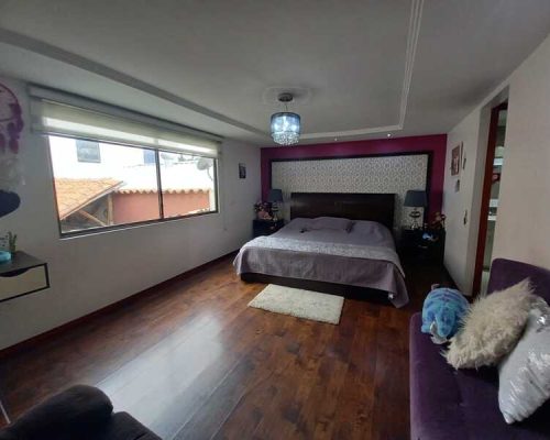 Spacious House For Sale In Downtown Cuenca - Bedroom