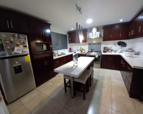 Spacious House For Sale In Downtown Cuenca - Kitchen 2