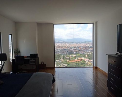 Stunning 4BRD Modern House in Turi with Panoramic Views of the City - bedrroom2