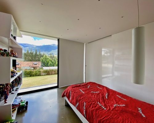 Ultra-modern 5 BDR House in Countryside room 2
